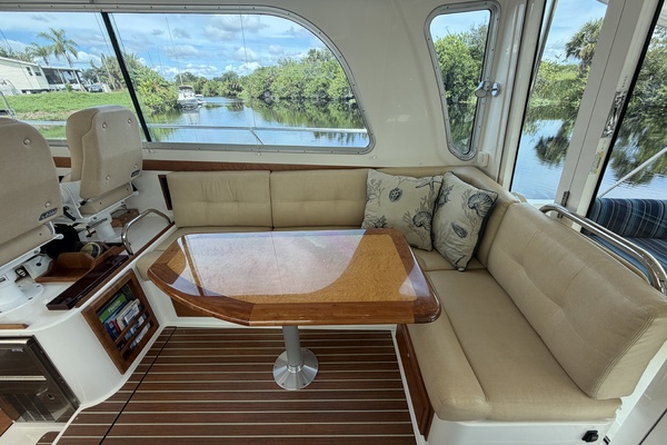 RUN THE GAMUT 37ft Back Cove Yacht For Sale
