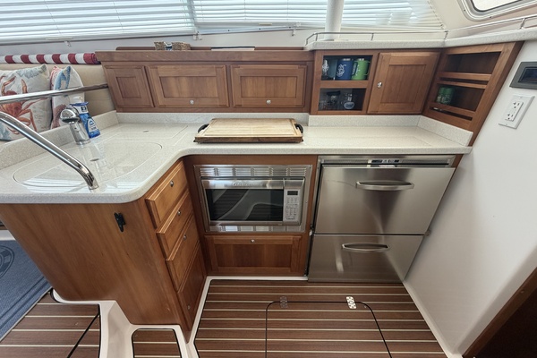 RUN THE GAMUT 37ft Back Cove Yacht For Sale