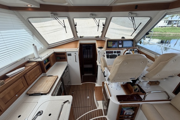 RUN THE GAMUT 37ft Back Cove Yacht For Sale