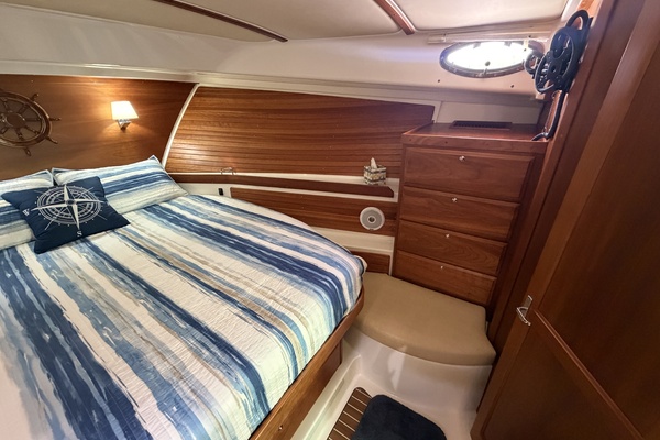 RUN THE GAMUT 37ft Back Cove Yacht For Sale
