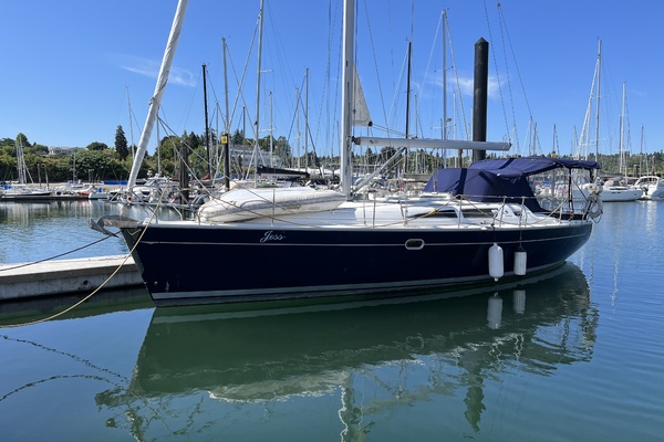 38ft Jeanneau Yacht For Sale