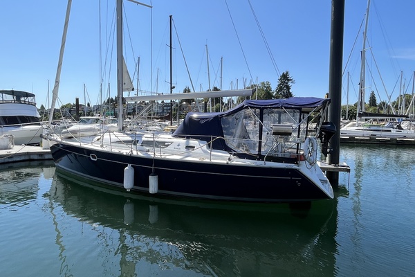 38ft Jeanneau Yacht For Sale