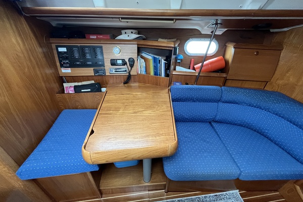 38ft Jeanneau Yacht For Sale