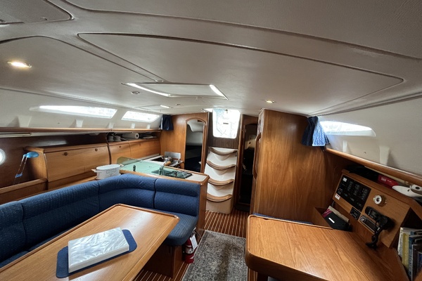38ft Jeanneau Yacht For Sale