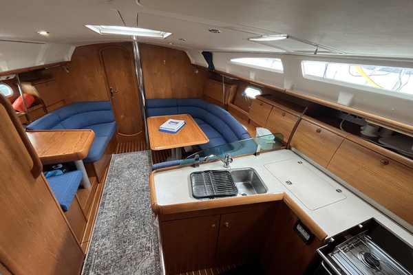 38ft Jeanneau Yacht For Sale