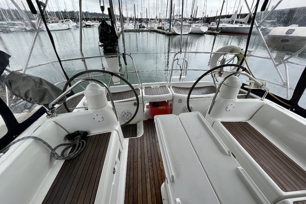 38ft Jeanneau Yacht For Sale