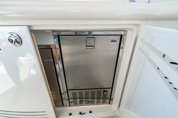 Bubble Trouble ll 54ft Sea Ray Yacht For Sale