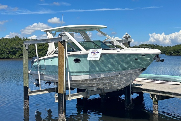 28ft Chaparral Yacht For Sale