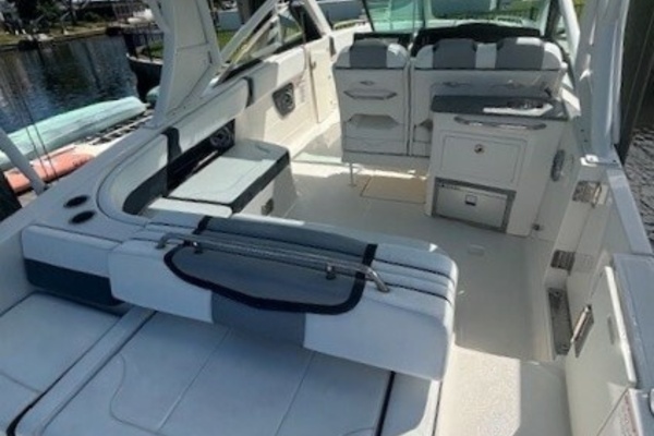 28ft Chaparral Yacht For Sale
