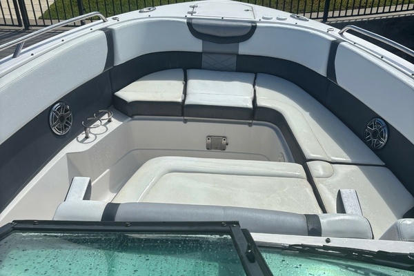 28ft Chaparral Yacht For Sale