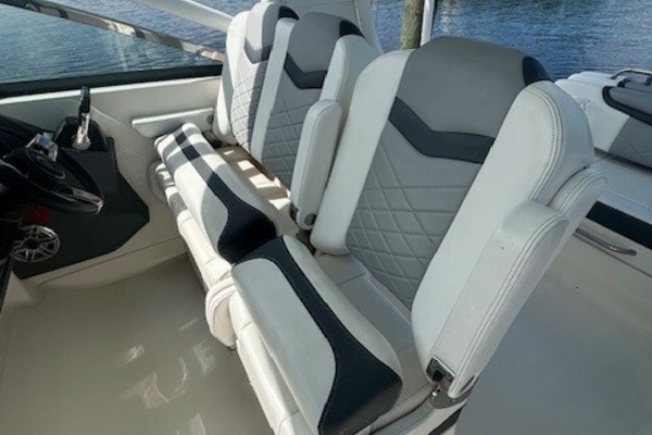 28ft Chaparral Yacht For Sale