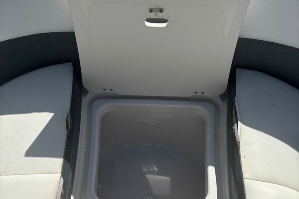 28ft Chaparral Yacht For Sale