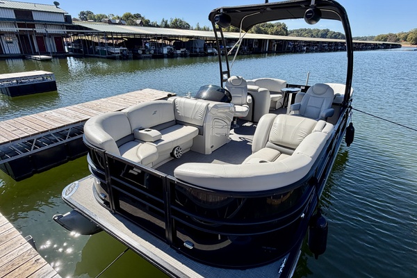 24ft Starcraft Yacht For Sale