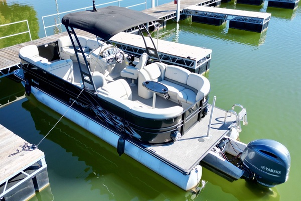 24ft Starcraft Yacht For Sale