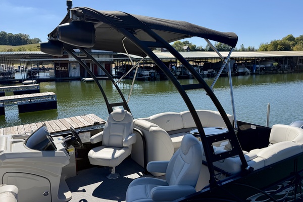 24ft Starcraft Yacht For Sale