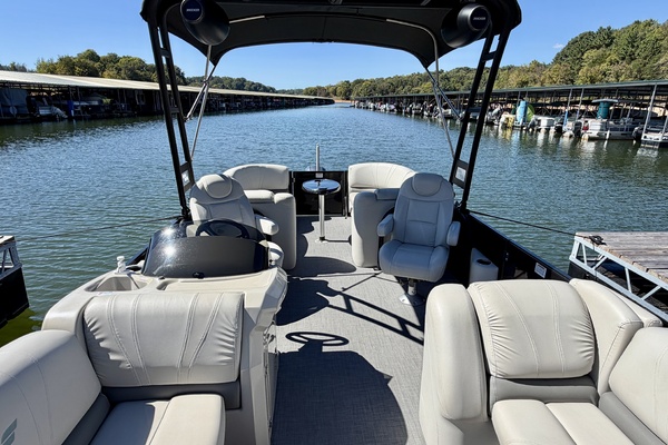 24ft Starcraft Yacht For Sale