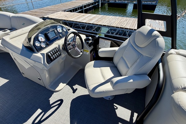 24ft Starcraft Yacht For Sale