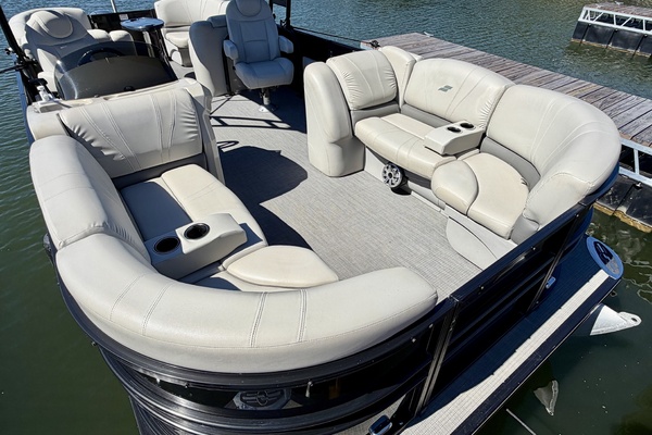 24ft Starcraft Yacht For Sale