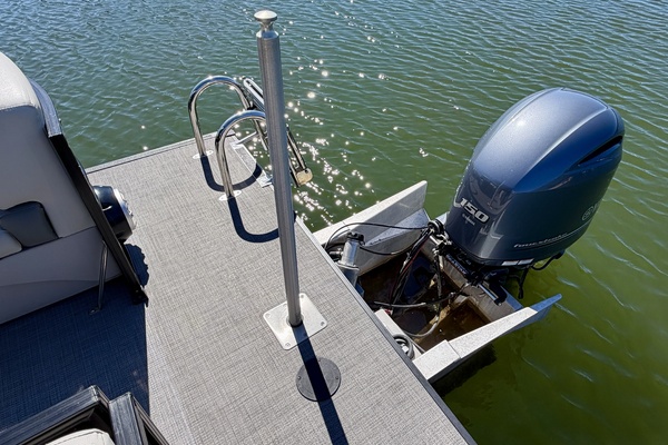 24ft Starcraft Yacht For Sale