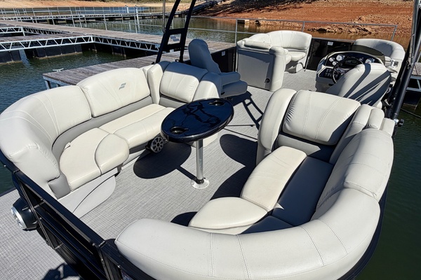 24ft Starcraft Yacht For Sale