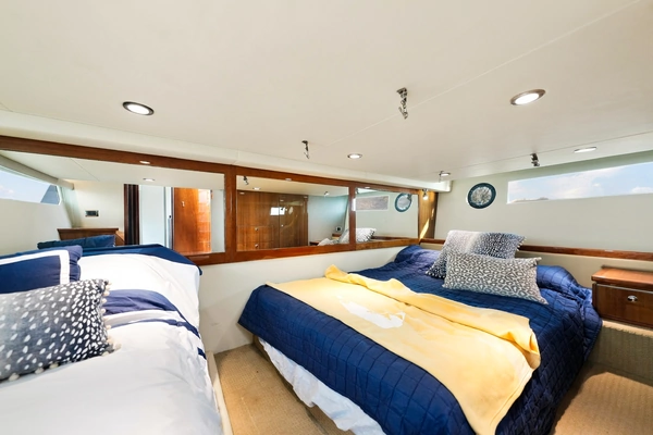 Riviera 4400 Sport Yacht Yacht For Sale