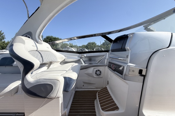 32ft Chaparral Yacht For Sale