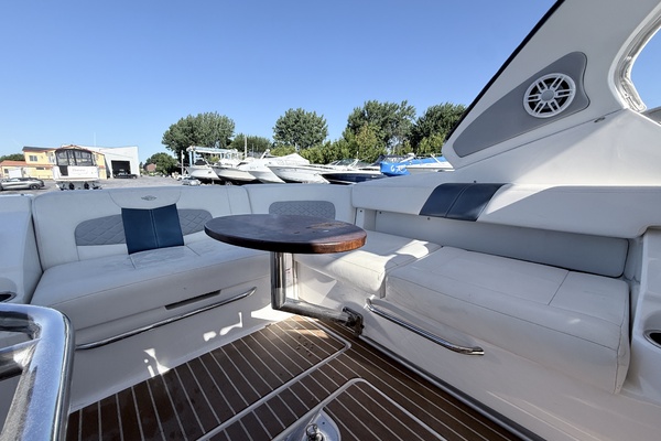 32ft Chaparral Yacht For Sale