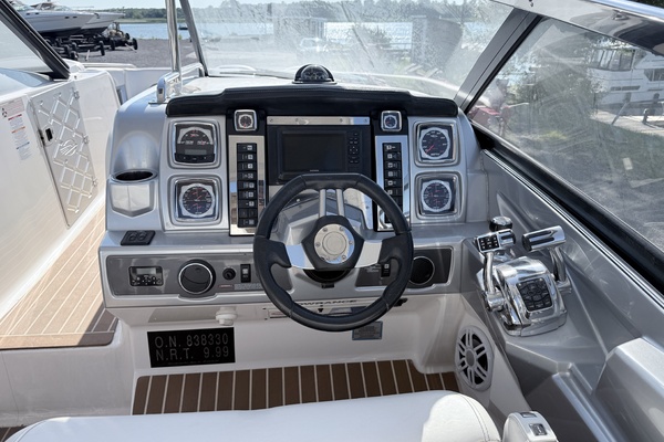 32ft Chaparral Yacht For Sale