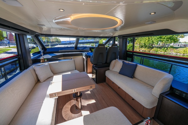 52ft Absolute Yacht For Sale