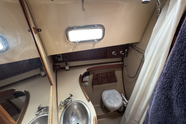 32ft Island Packet Yacht For Sale