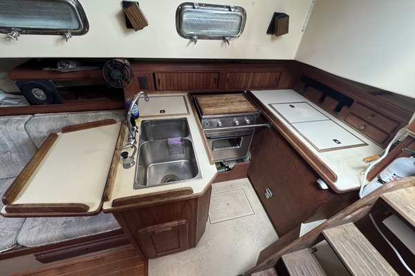 32ft Island Packet Yacht For Sale