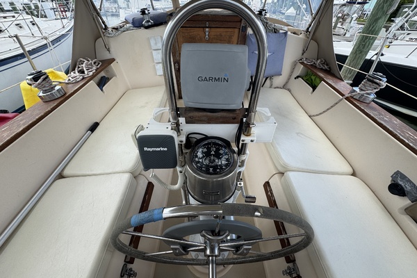 32ft Island Packet Yacht For Sale
