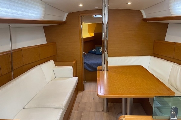 Superstition 38ft Jeanneau Yacht For Sale