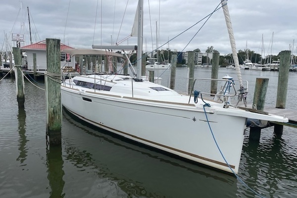 Superstition 38ft Jeanneau Yacht For Sale