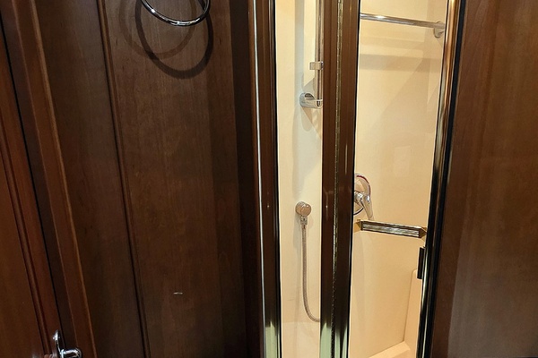 Lit l Dutchmen 39ft Silverton Yacht For Sale