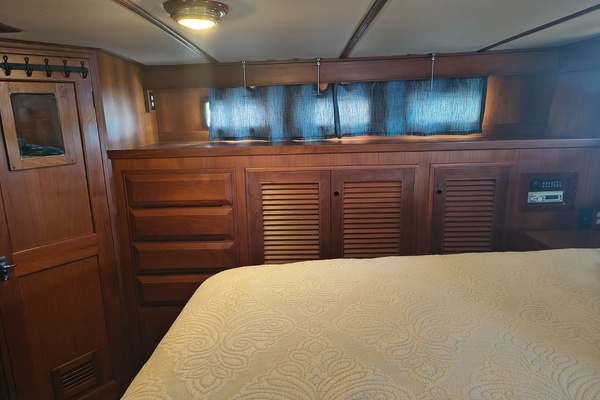 Sunset Fever 44ft DeFever Yacht For Sale