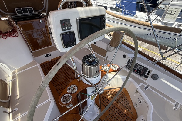 TAYAC 42ft Sabre Yacht For Sale