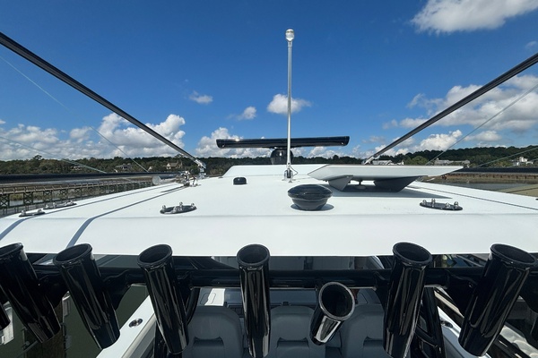 BIG CASE 40ft Barker Boatworks Yacht For Sale