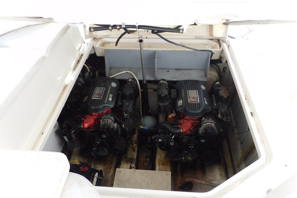 33ft Monterey Yacht For Sale