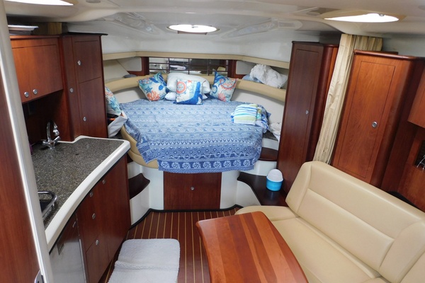33ft Monterey Yacht For Sale