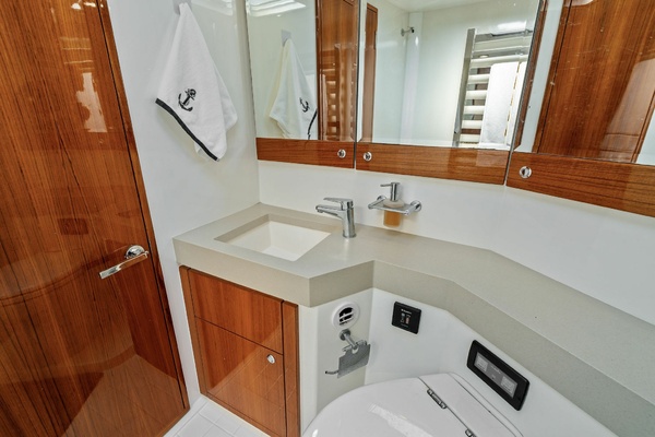 No Name 58ft Maritimo Yacht For Sale