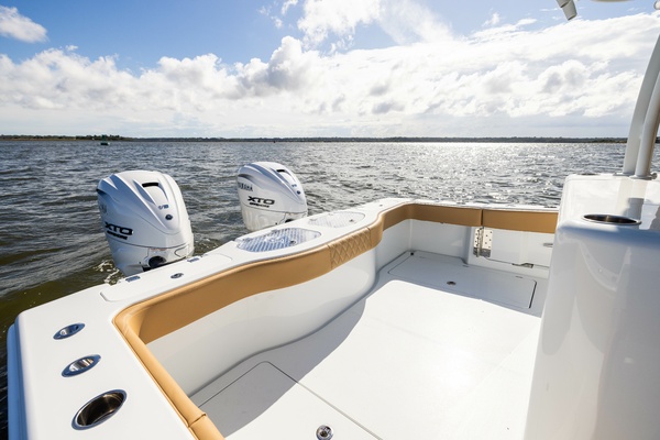 Scaled Back 32ft Freeman Yacht For Sale