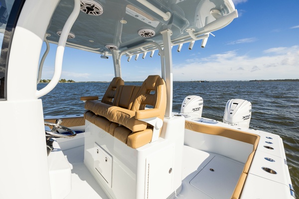 Scaled Back 32ft Freeman Yacht For Sale