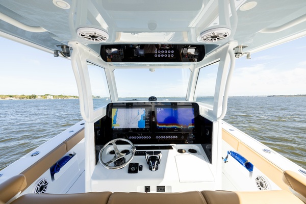 Scaled Back 32ft Freeman Yacht For Sale