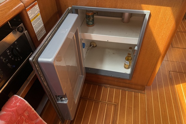 52ft Jeanneau Yacht For Sale