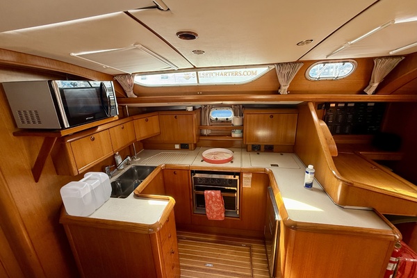 52ft Jeanneau Yacht For Sale