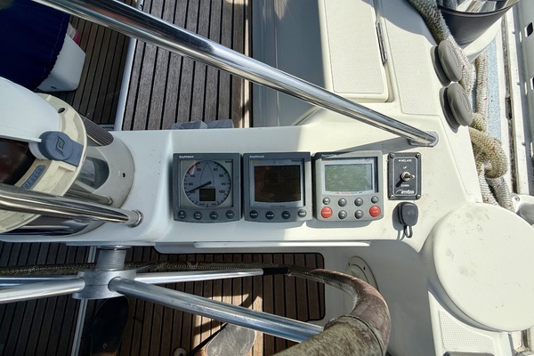 52ft Jeanneau Yacht For Sale