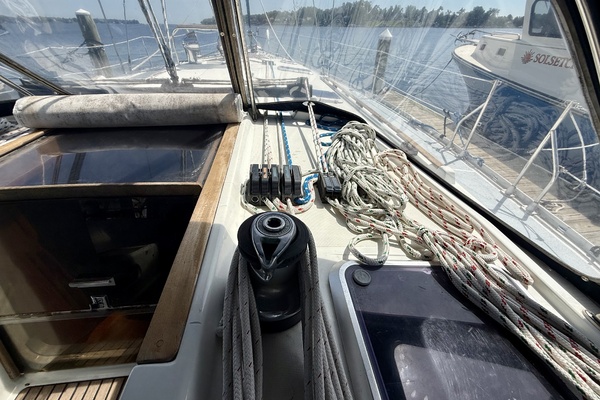 52ft Jeanneau Yacht For Sale