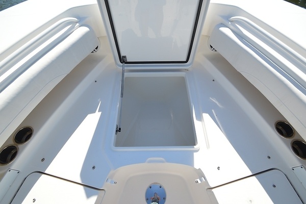 28ft Regulator Yacht For Sale