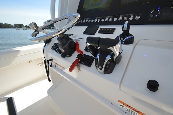 28ft Regulator Yacht For Sale